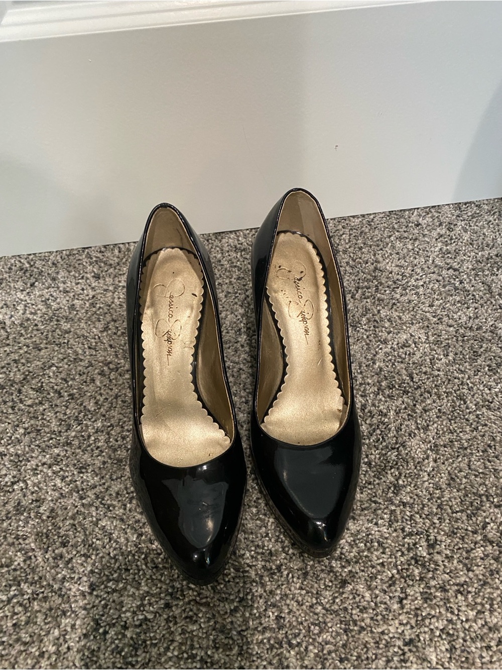 Jessica Simpson Black Patent Pointed Toe Pumps - Picture 4 of 4